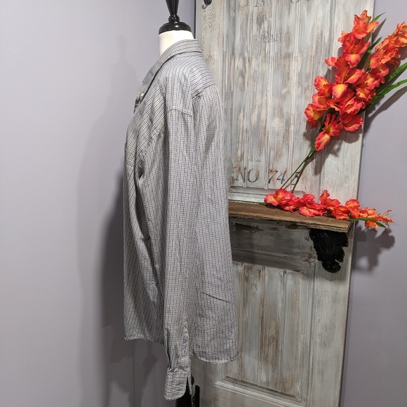 💙 SOLD 💙Eddie Bauer men's button-up shirt - Picture 2 of 4